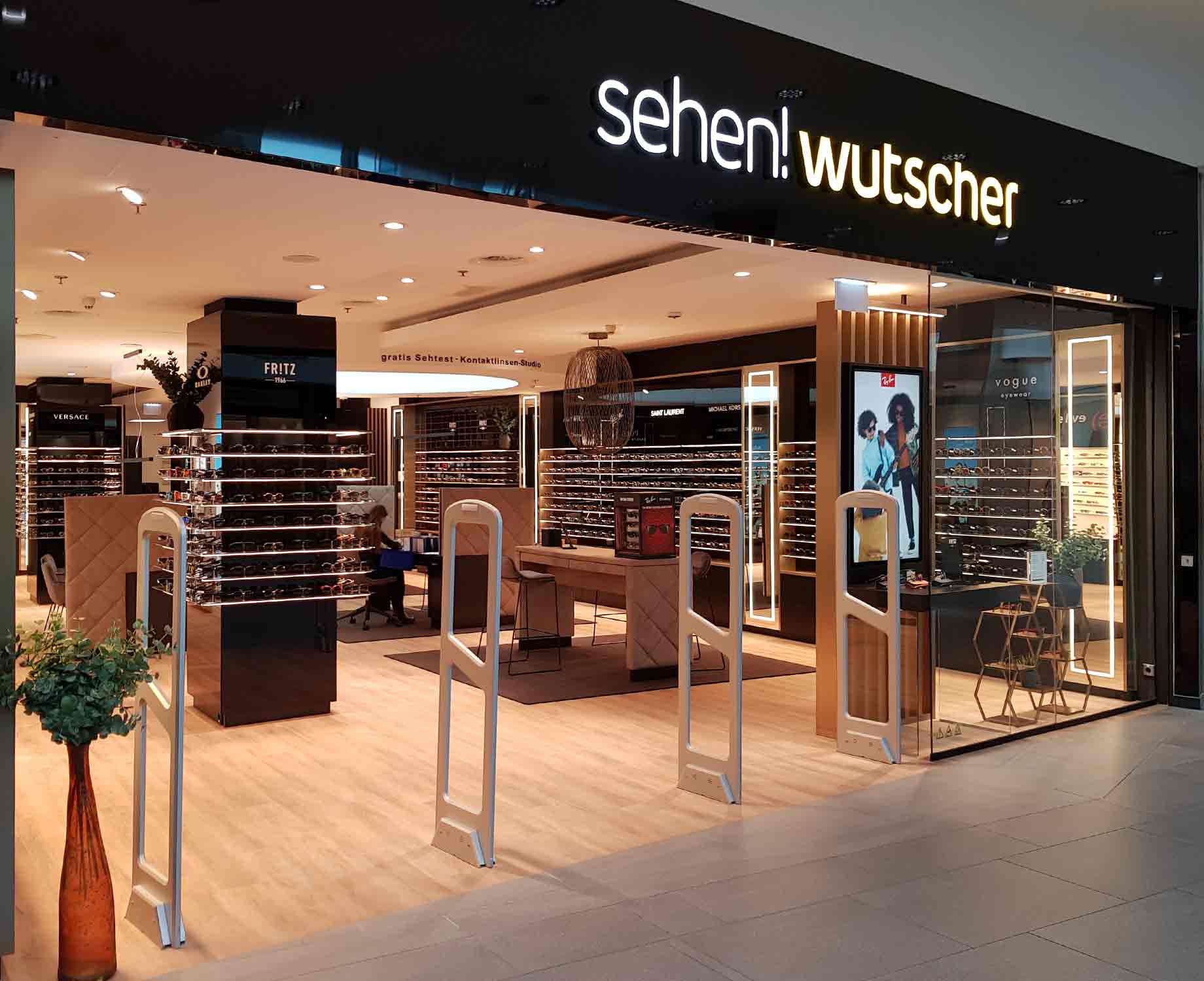 Aussenansicht Citypark Aussenansicht Eingang sehen!wutscher Citypark