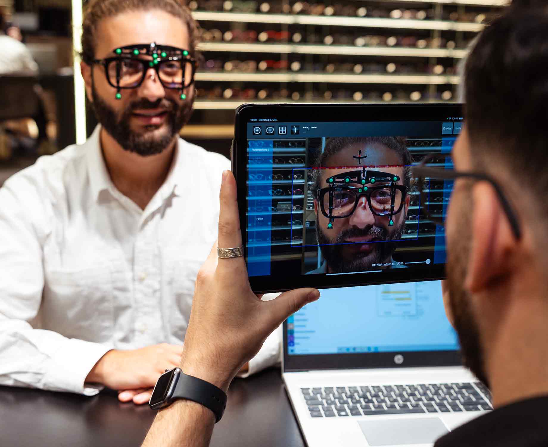 Sehtest Beim Optiker Pr zise Messung F r Bessere Sehkraft sehtest-beim-optiker-pr-zise-messung-f-r-bessere-sehkraft