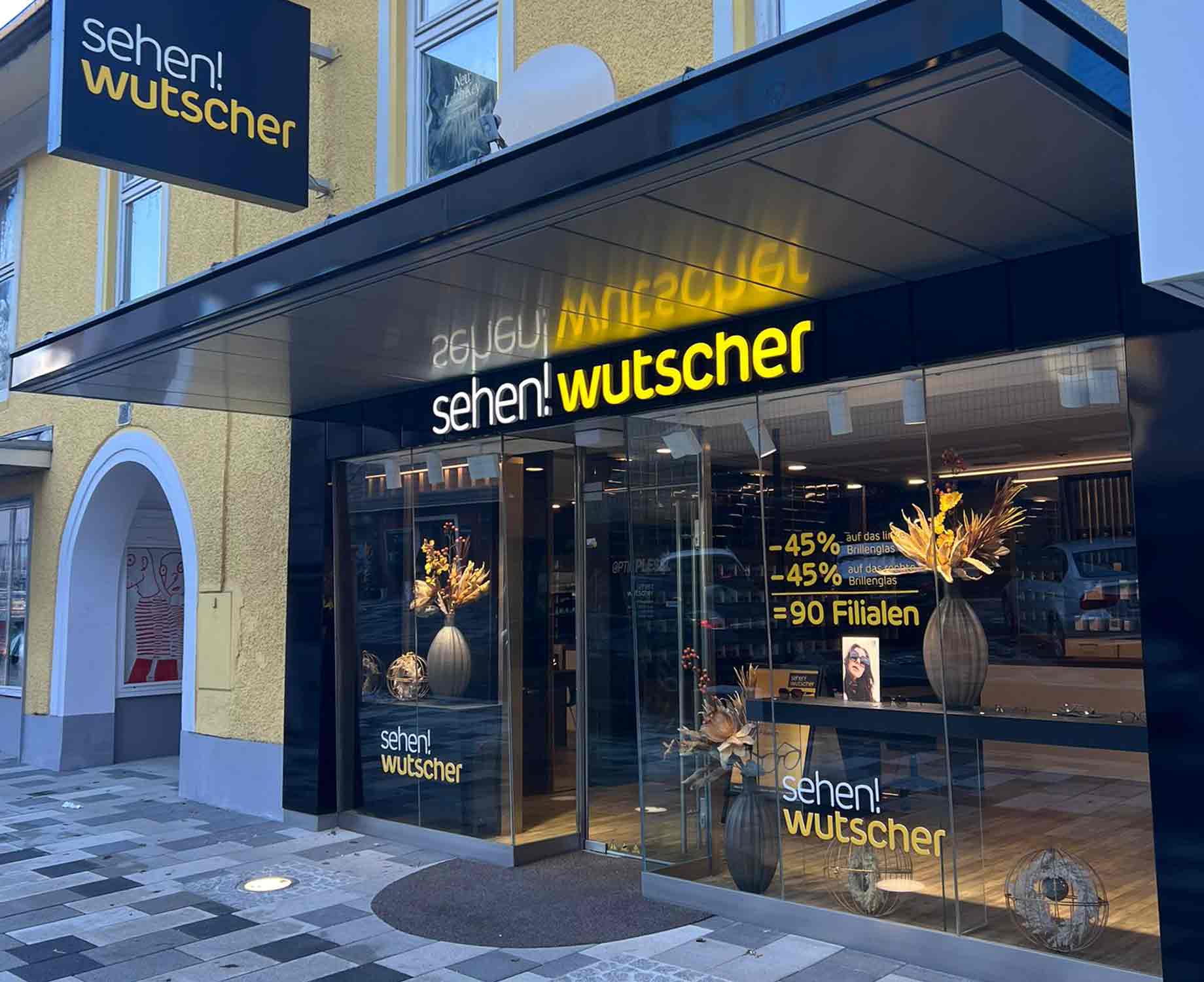 Aussenansicht Knittelfeld Aussenansicht Eingang sehen!wutscher Knittelfeld