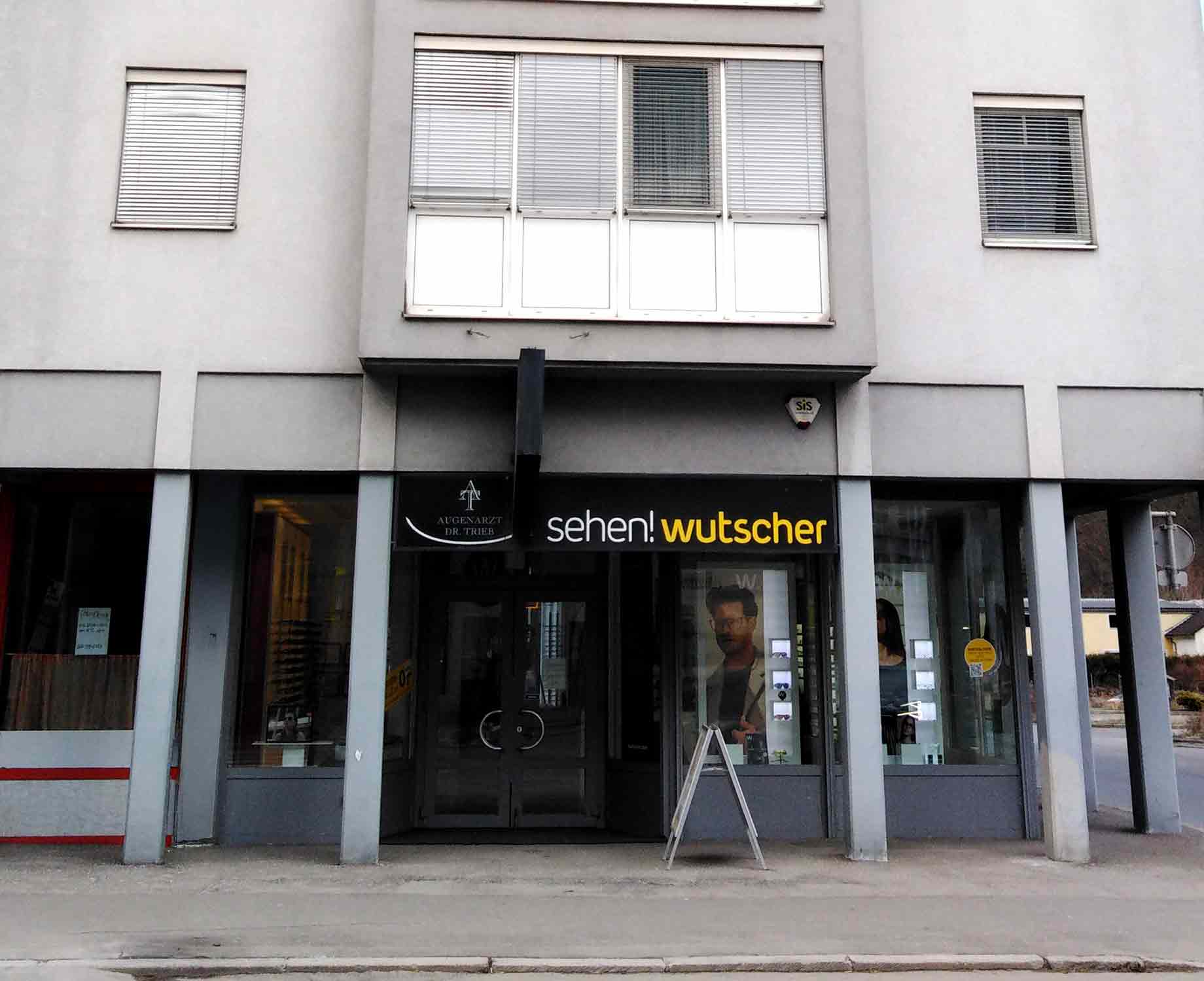 Aussenansicht Kapfenberg Aussenansicht Eingang sehen!wutscher Kapfenberg