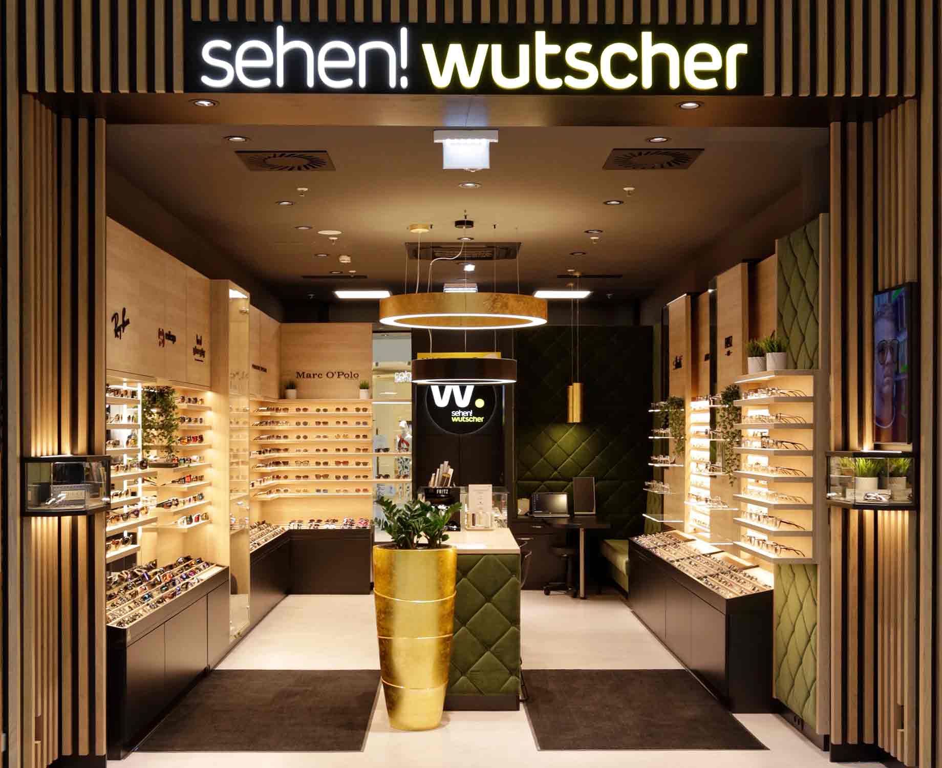 Aussenansicht Europark Aussenansicht Eingang sehen!wutscher Europark