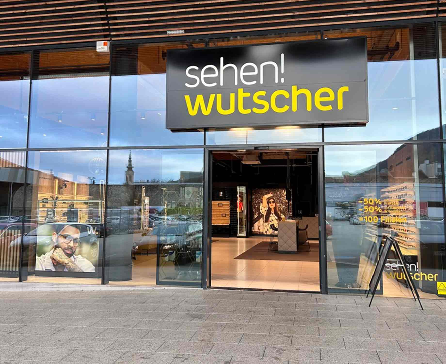 Aussenansicht Hainburg Aussenansicht Eingang sehen!wutscher Hainburg