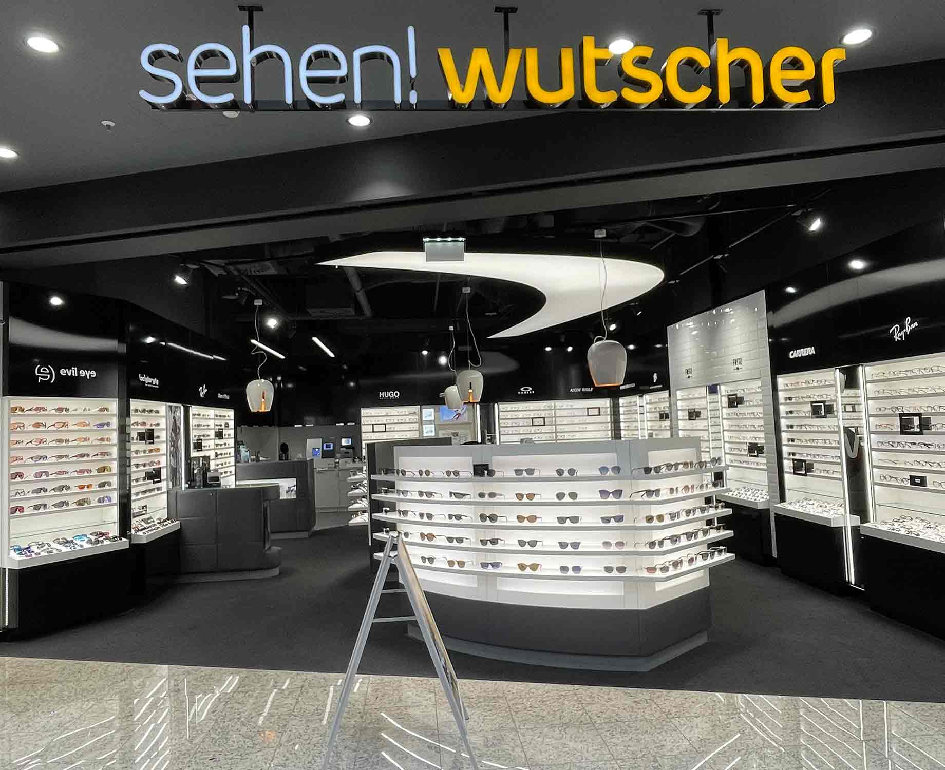 Aussenansicht Cityarkaden Klagenfurt Aussenansicht Eingang sehen!wutscher Cityarkaden Klagenfurt